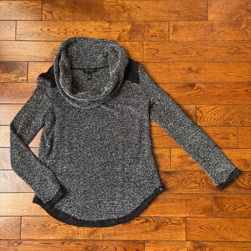 💫 5/$15: Jessica Simpson Black and Gray Cowl Neck Sweater Women’s Size XS